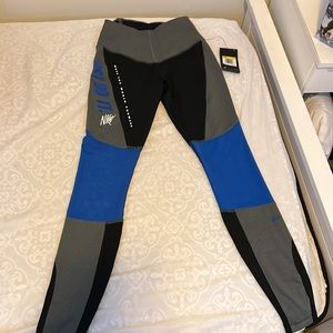 Size small Nike training leggings